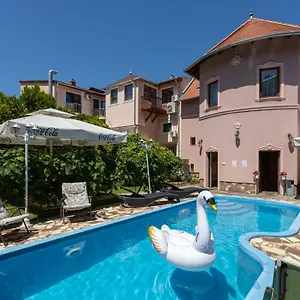 Hotel Illes, Szeged